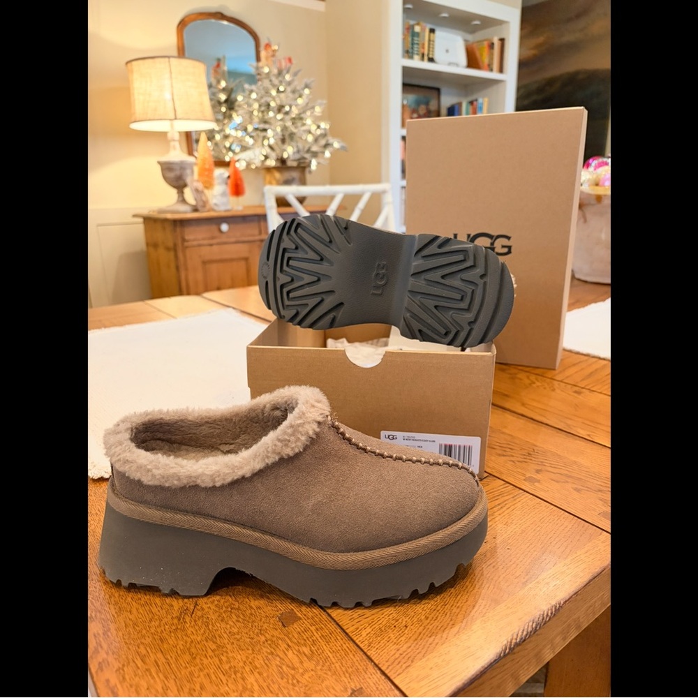 UGG WOMENS NEW HEIGHTS COZY CLOG HICKORY SIZE 6 EXCELLENT CONDITION WORN 1 TIME. - Picture 2 of 10